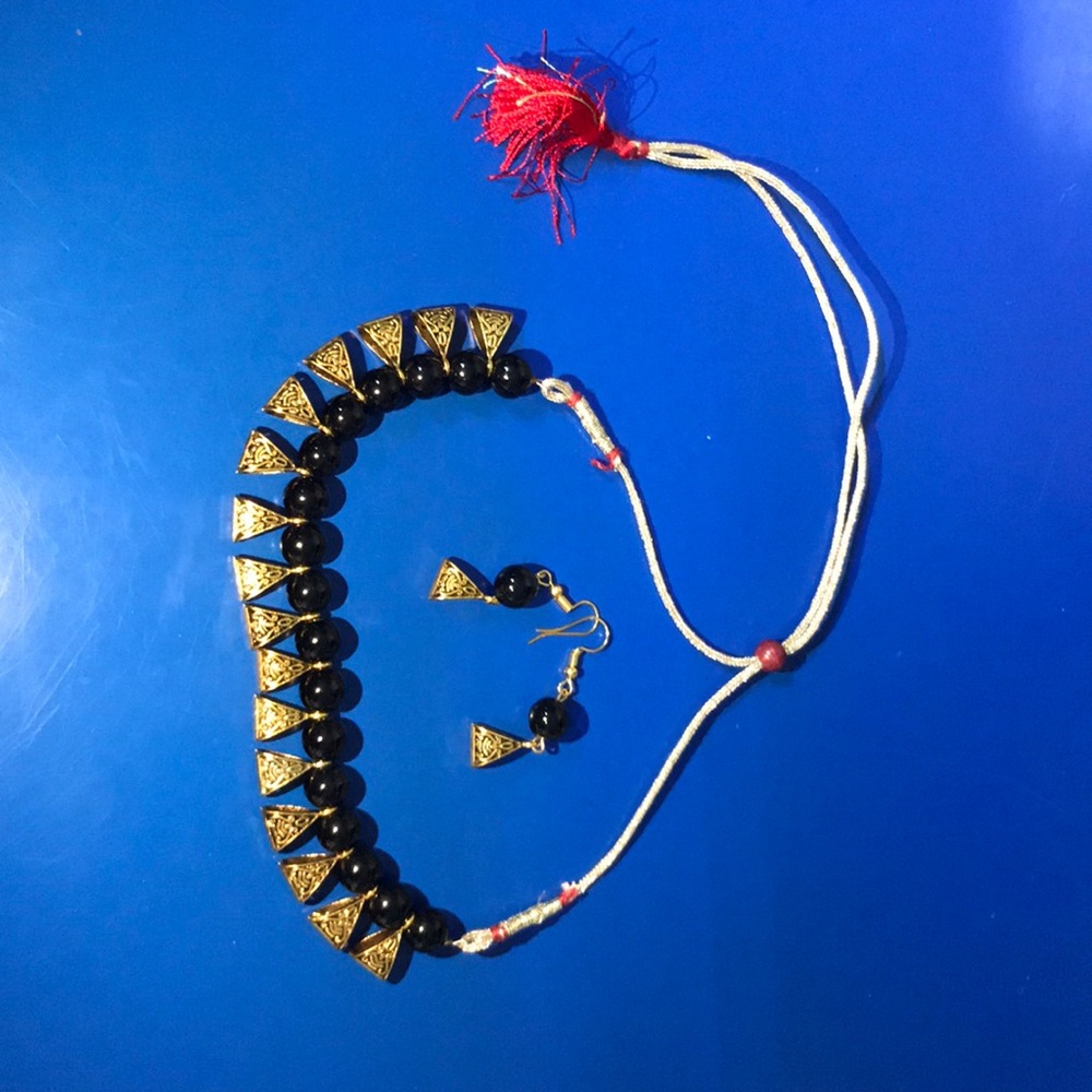 Black and Gold necklace